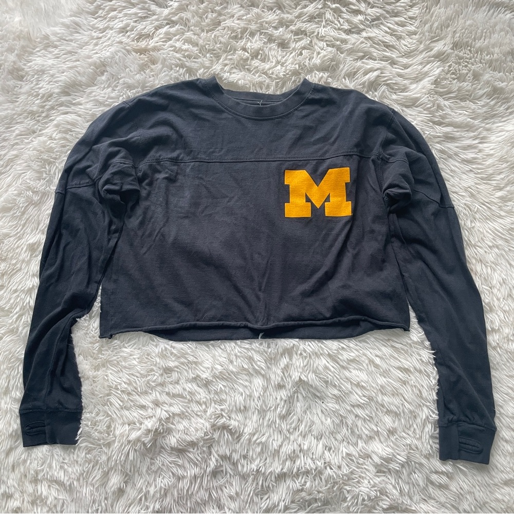 PressBox University of Michigan Wolverines Long Sleeve Crop Top
